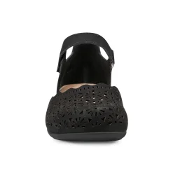 Discount Earth Shoes Bronnie Casual Slip-On Perforated Sandals Black