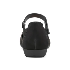 Discount Earth Shoes Bronnie Casual Slip-On Perforated Sandals Black