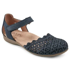 Clearance Earth Shoes Bronnie Casual Slip-On Perforated Sandals Navy
