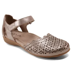 Earth Shoes Bronnie Casual Slip-On Perforated Sandals Gold