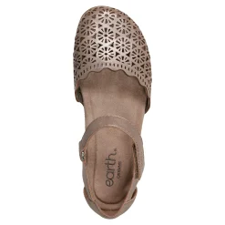 Earth Shoes Bronnie Casual Slip-On Perforated Sandals Gold